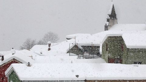 La nieve cubre Pajares