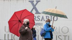 Exterior del HULA, donde se est� realizando la vacunaci�n contra el covid