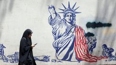 Mural antiestadounidense cerca de la antigua embajada de EE.UU. en Teher�n, Ir�n.