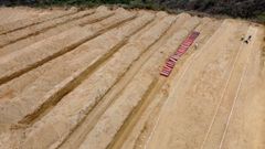 Imagen tomada desde un dron del cementerio de La Esperanza, en La Guaira, donde se preparan para enterrar a las v�ctimas de los terremotos