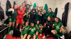 El equipo carballiñés celebrando uno de sus triunfos de la pasada campaña