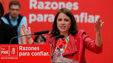 La secretaria general del PSOE, Adriana Lastra, durante su intervencion en el acto del PSOE que conto con el presidente del Gobierno, Pedro S�nchez, en Oviedo coincidiendo con sus primeros cien d�as en el Gobierno 