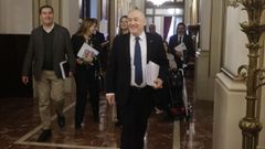 Miguel Lorenzo, portavoz del PP, a su llegada al pleno de este jueves