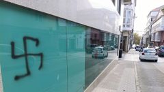 Esv�sticas en la sede de la Cruz Roja de Ferrol