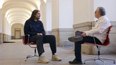 Oliver Laxe e o cr�tico de cine de La Voz de Galicia Jos� Luis Losa, conversando no Museo Reina Sof�a.