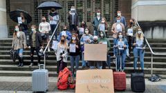 Estudiantes vascos de Erasmus concentrados para pedir la vacunaci�n
