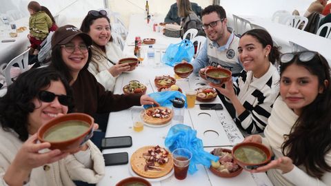 Abarrote en la Festa do Caldo Galego de Mourente, en Pontevedra