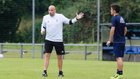 Rozada Vetusta Real Oviedo Requexon.Rozada, durante un entrenamiento en El Requexon