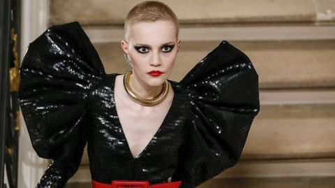 Saint Laurent apuesta por el glam-rock. 