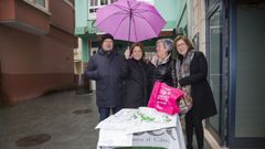 Mesa informativa de la junta local de Malpica de la Asociaci�n Espa�ola contra el C�ncer.