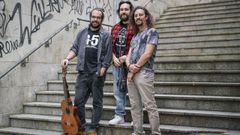 De izquierda a derecha, Rom�n Puga, Daniel L�pez y Yago P�rez, m�sicos de Os Tres Porquinhos