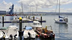 Vista del muelle deportivo de A Gra�a