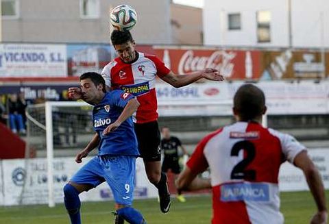 El Arousa solo ha conseguido ganar uno de sus seis �ltimos partidos pero sigue en la zona noble. 