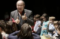 Comesanha compaxina o seu labor docente coa direcci�n de banda, coral e presidencia dos compositores.