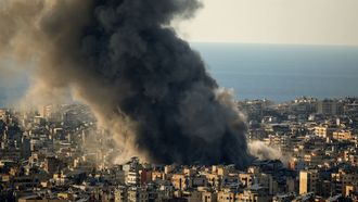 Columna de humo sobre Beirut despu�s de un bombardeo este lunes