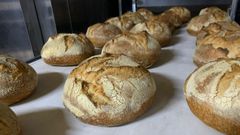 Algunas de las hogazas de la Panader�a La Portalina, en Villaviciosa.