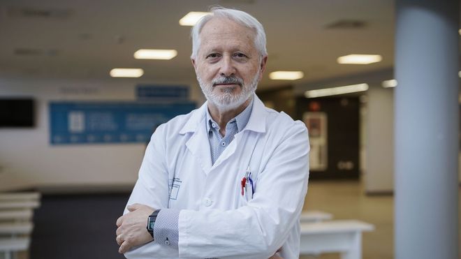 El doctor Manuel Garc�a Garc�a es el jefe del Servizo de Cirux�a del CHUO y coordinador de la Unidade de Mama, as� como tambi�n presidente de la Asociaci�n Espa�ola- Portuguesa de Cirujanos de la mama