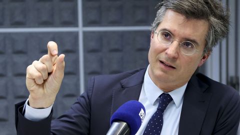 Borja Verea, portavoz del PP en Santiago, ayer en una entrevista en Radio Voz