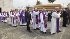 Entierro del p�rroco Luis Varela Rama en Cores el 24 de mayo del 2018