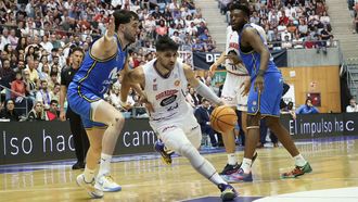 Sergi Quintela encara su tercera campa�a en le Monbus Obradoiro