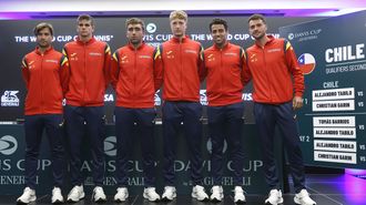 De izquierda a derecha los integrantes del equipo de Espa&ntilde;a de Copa Davis, David Ferrer, Rafael J&oacute;dar, Daniel M&eacute;rida, Mart&iacute;n Landaluce, Jaume Munar y Pedro Mart&iacute;nez.