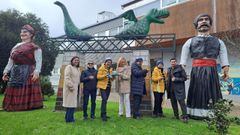 La alcaldesa present� la programaci�n con su equipo entre cabezudos