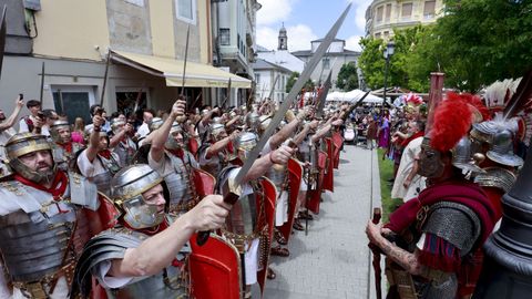 Parada de la Cohors en Campo Castelo para refrescarse