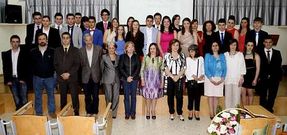 Los alumnos de segundo de bachillerato del Monte Neme posaron juntos antes de recoger sus diplomas.
