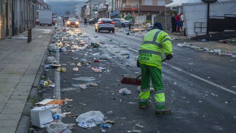 Imagen de la resaca por la celebración de la Mikaela de Buño, Malpica.