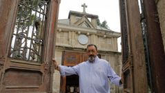 El furancho A Fidalga de S�samo (Culleredo) custiua restos de la antigua iglesia de los Jesuitas, de ACoru�a, como los arcos y las vidrieras.
