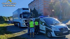 Una patrulla detuvo al supuesto infractor en las afueras de Pontevedra