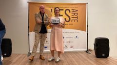 Noelia Garc�a, comercial de Campo Capela, en el Sal�n Europeo del Queso Artesano y Productos L�cteos, en Sevilla
