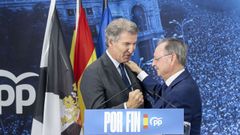 El presidente del Partido Popular, Alberto N��ez Feijoo, y el presidente de la Ciudad Aut�noma de Ceuta, Juan Jes�s Vivas, durante su intervenci�n dentro de la visita del primero a la ciudad aut�noma este mi�rcoles en el Centro Cultural de la antigua Estaci�n del Ferrocarril de Ceuta.