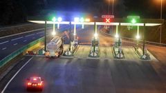 Peaje troncal de la AP-53 en Silleda, pero �virtualmente� ubicado en Doz�n en el kil�metro 56,6.