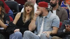 Taylor Swift y Travis Kelce, en un partido de baloncesto hace unos d�as