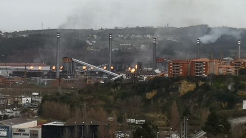 Un incidente en las bater�as de Arcelor provoca el encendido de las antorchas