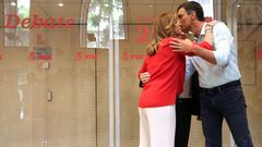 Susana D�az y Pedro S�nchez en el debate de candidatos a las primarias socialistas en el 2017