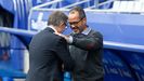 Juan Antonio Anquela y �lvaro Cervera se saludan antes del choque de la temporada pasada
