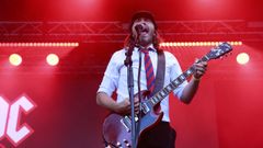 El Rock contagia a todas las edades en María Pita, en A Coruña