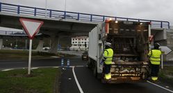 Arteixo quiere bajar el recibo de la basura un 30 %.