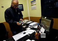 Los empresarios tienen que buscar soluciones alternativas para mantener la actividad. 