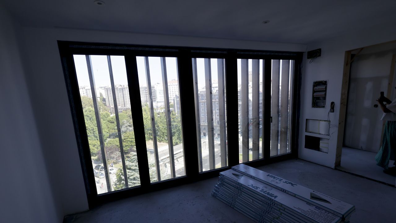En el interior de los módulos prefabricados añadidos al edificio rehabilitado de Cuatro Caminos, en A Coruña