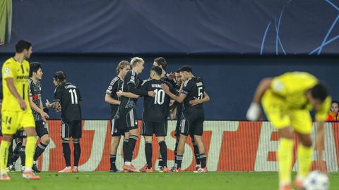 Los jugadores del Copenhague celebran el tercer gol ante el Villarreal.