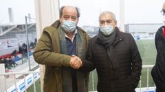 Los presidentes del Bergan y el Arousa, Luciano Calvo y Manolo Abalo, en As Eiroas este a�o.