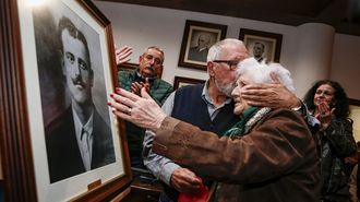 As fue el emotivo homenaje a Manuel Hermo en A Pobra