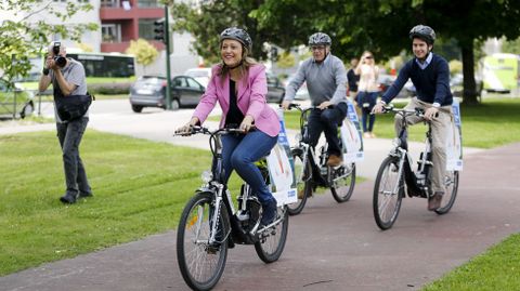 La candidata popular también pondrá bicicletas eléctricas a disposición de los ciudadanos.