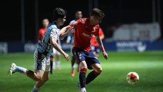 El jugador del filial Anxo Rodr�guez, en la ida frente al Osasuna Promesas en Tajonar.