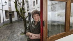 Lois Cervi�o, due�o de la Multitasca Entreportas: �<span lang= gl >Pregunt�ronme se quer�a ser taberneiro e dixen que si</span>�