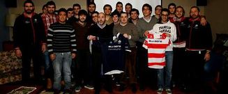 El Colegio Mayor La Estila recibi� ayer la visita de cuatro representantes del primer equipo de Vigo Ruby.