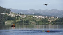 Pr�cticas de rescate acu�tico en Castrelo de Mi�o